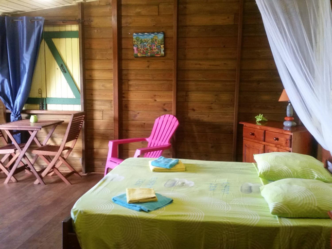 Others 5, les hauts de deshaies, Deshaies