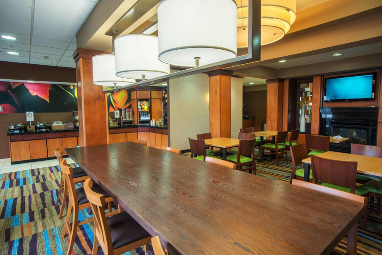 Food & Drinks 5, Fairfield Inn & Suites Muskogee, Muskogee