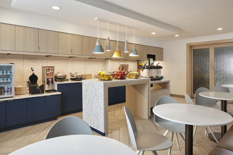 Food & Drinks 4, TownePlace Suites Dulles Airport, Loudoun