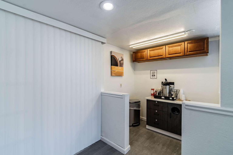 Others, Masters Inn - Tampa Fairgrounds, Hillsborough