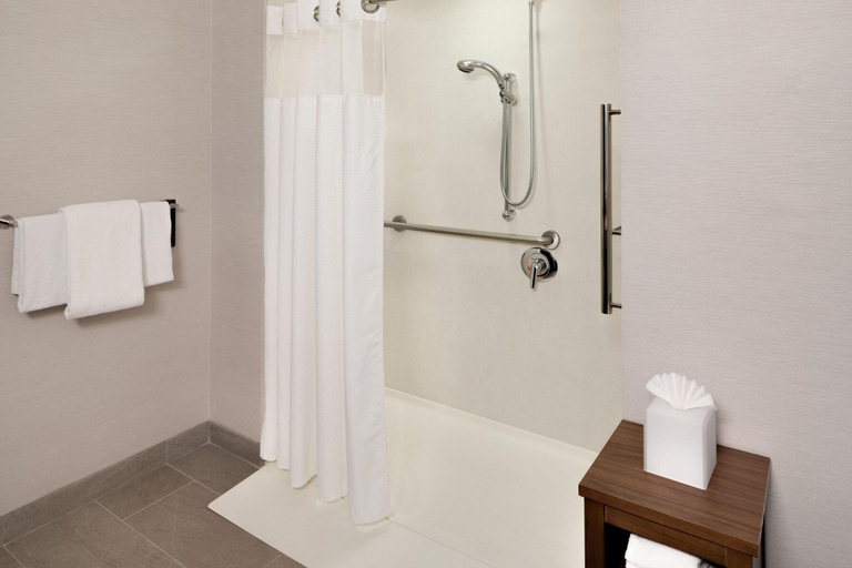 Bathroom 4, Courtyard by Marriott Stamford Downtown, Fairfield