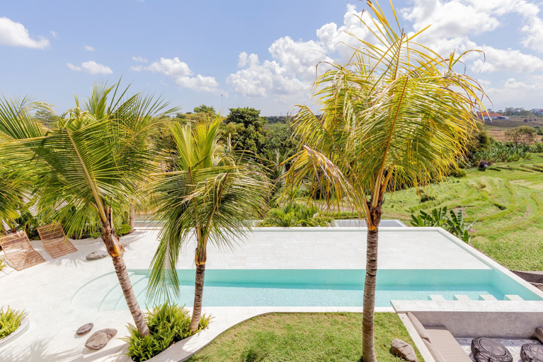 Sport & Beauty 5, Exceptional Architect's 5BR Villa, an Oasis Gem in Canggu Centre, Badung
