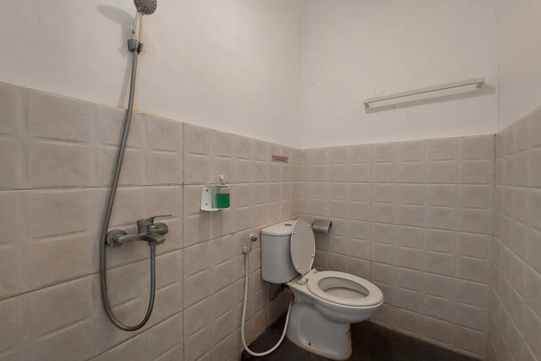 Bathroom 11
