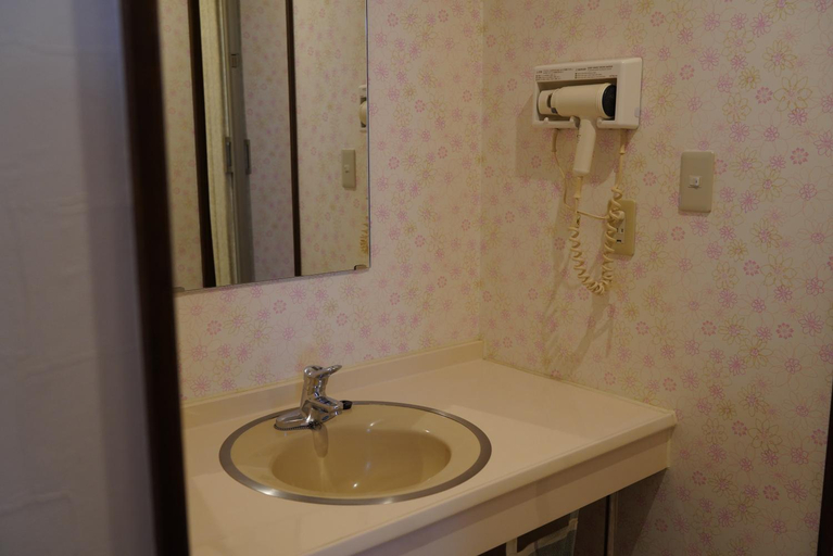 Bathroom 3, Aguri Kobo Mabu, Fukagawa
