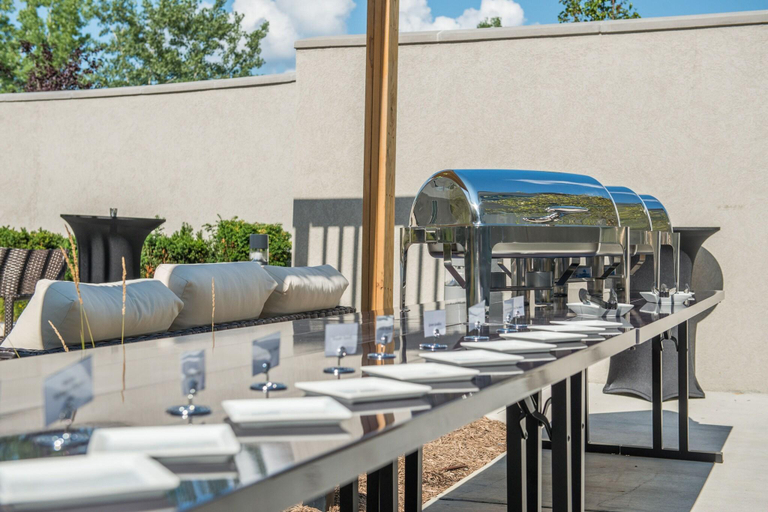 Food & Drinks 5, Courtyard Wayne Fairfield, Passaic