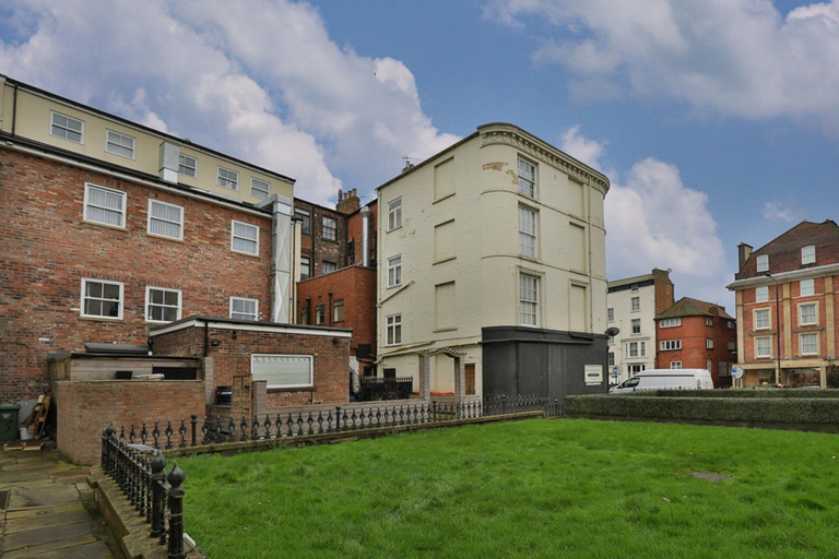 Exterior & Views 2, Flat 7 - Apartment for 2 in Town Centre, North Yorkshire