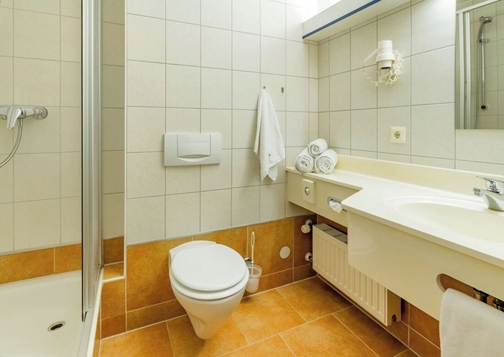Bathroom 4, Schlosshotel Althörnitz, Görlitz