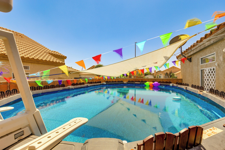 Sport & Beauty 3, Home with Private Pool and Game Room in Indio!, Riverside