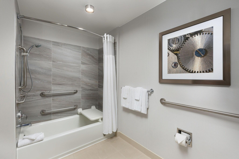 Bathroom 5, Courtyard by Marriott Austin Downtown/Convention Center, Travis