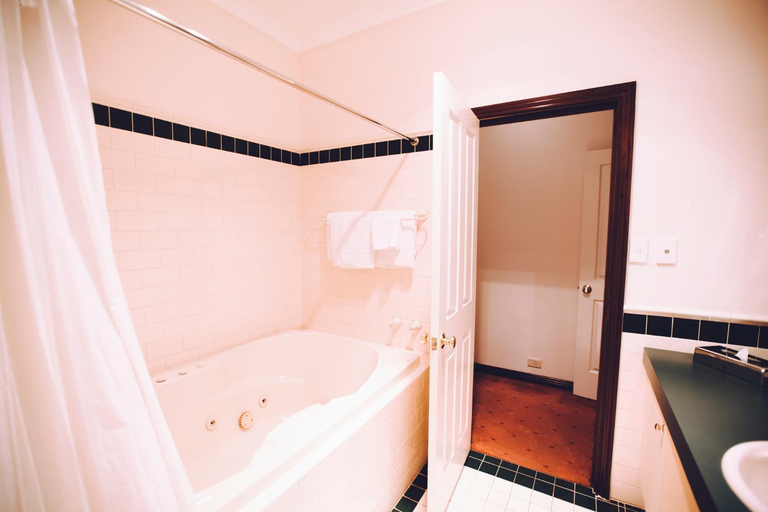 Bathroom 4, Margaret River Resort, Augusta-Margaret River