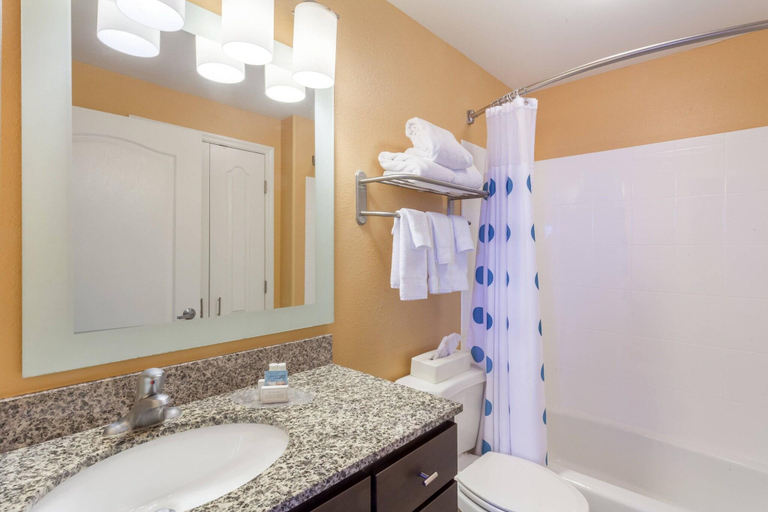 Bathroom 4, Towneplace Suites Huntsville, Madison