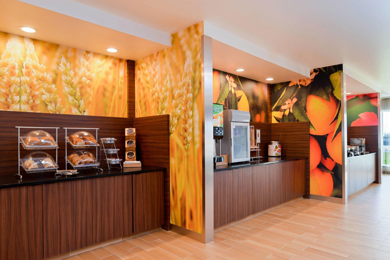 Food & Drinks 5, Fairfield Inn & Suites Martinsburg, Berkeley