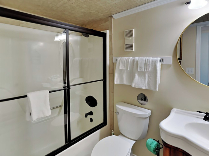 Bathroom 5, Boardwalk #787 by Southern Vacation Rentals, Baldwin