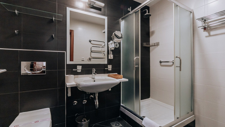 Bathroom 4, Apartments Del Mar