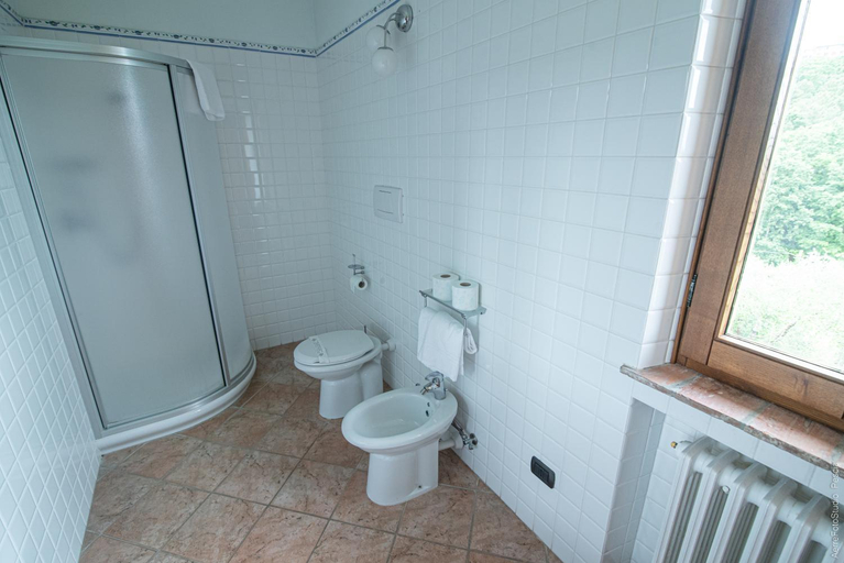 Bathroom 4, Fattoria Borgo La Torre-NEW, Lucca