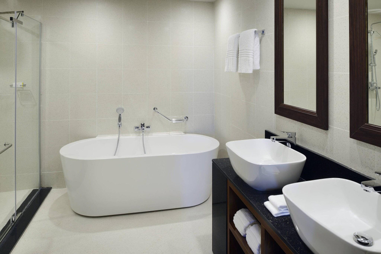 Bathroom 5, Marriott Executive Apartments Addis Ababa, Addis Abeba