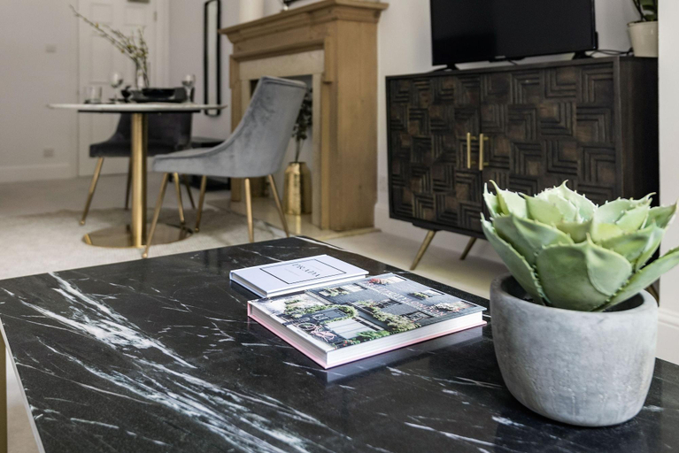 Bedroom 3, 3 Sloane Gardens by UnderTheDoormat, London