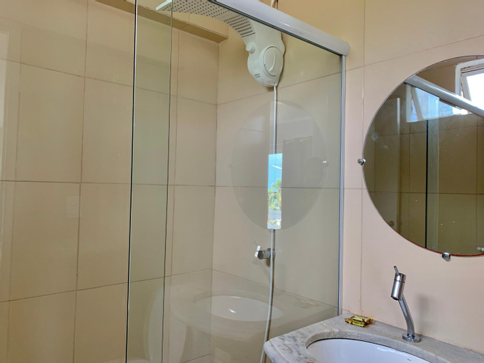 Bathroom 11