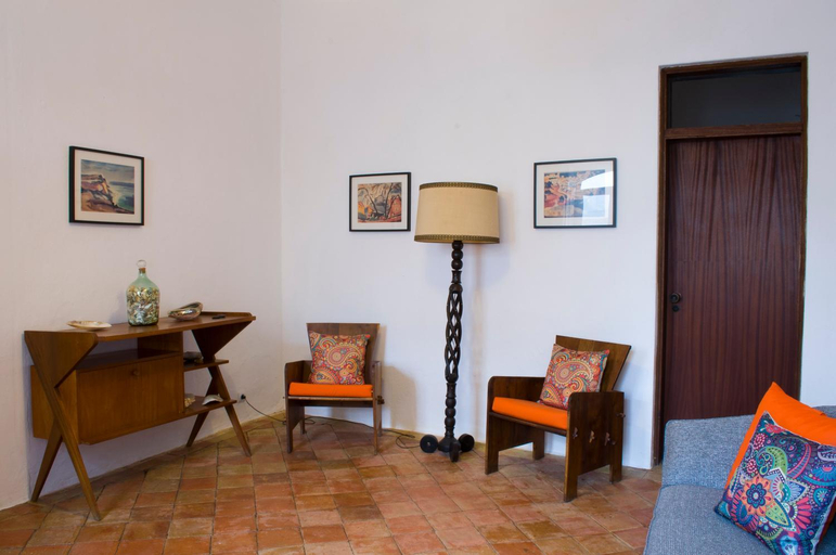 Others 4, Casa da Avo Nina, Olhão