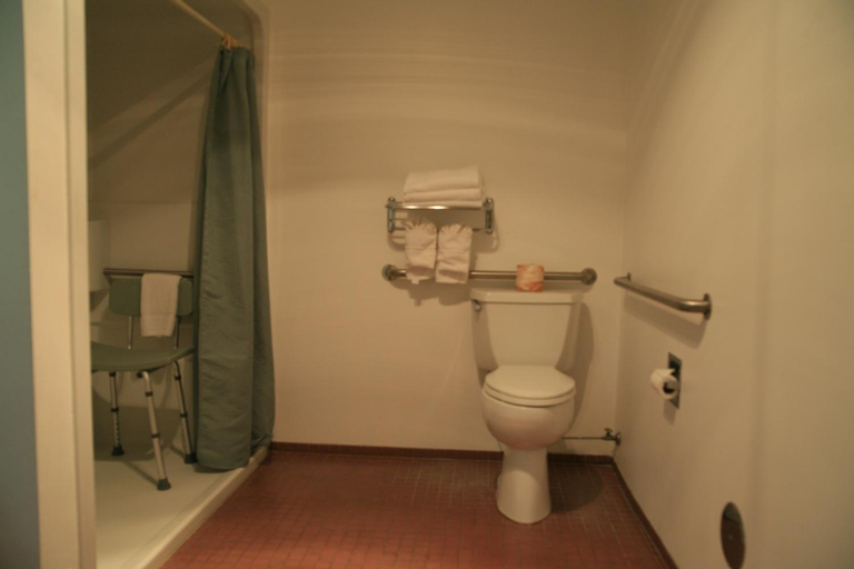 Bathroom 7