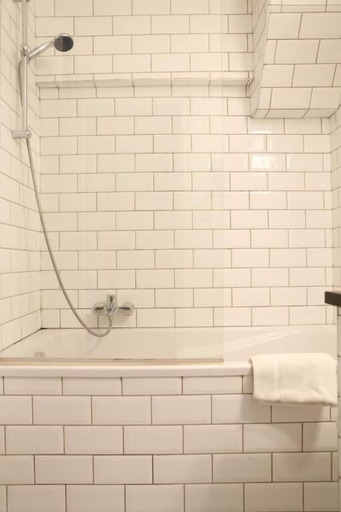 Bathroom 4, Hotel De La Cathedrale, Moselle