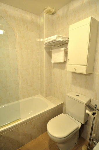 Bathroom 3, Hotel Apartamentos Aralso Sotillo, Segovia