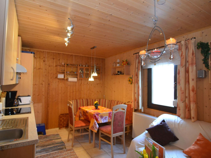 Others 5, Beautiful Holiday Home With Terrace, Hof