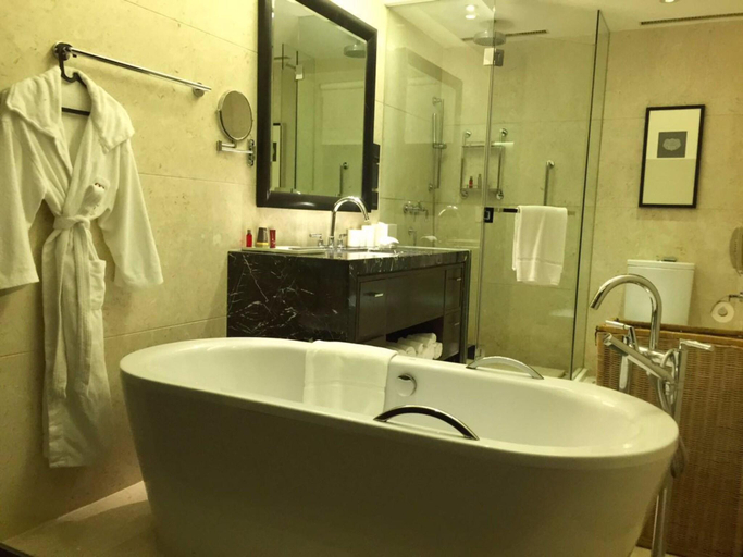 Bathroom 4, The Sandalwood, Beijing - Marriott Executive Apart, Beijing