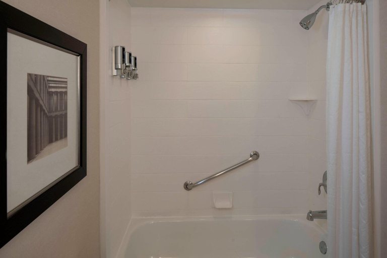 Bathroom 5, Four Points by Sheraton Nashville - Brentwood, Davidson