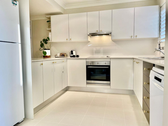 Others 3, Oaks Pacific Blue 349 fantastic pool, Port Stephens