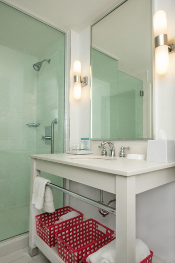 Bathroom 5, Four Points by Sheraton Cambridge Kitchener, Ontario, Waterloo