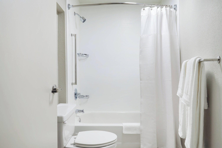 Bathroom 5, SpringHill Suites Tempe at Arizona Mills Mall, Maricopa