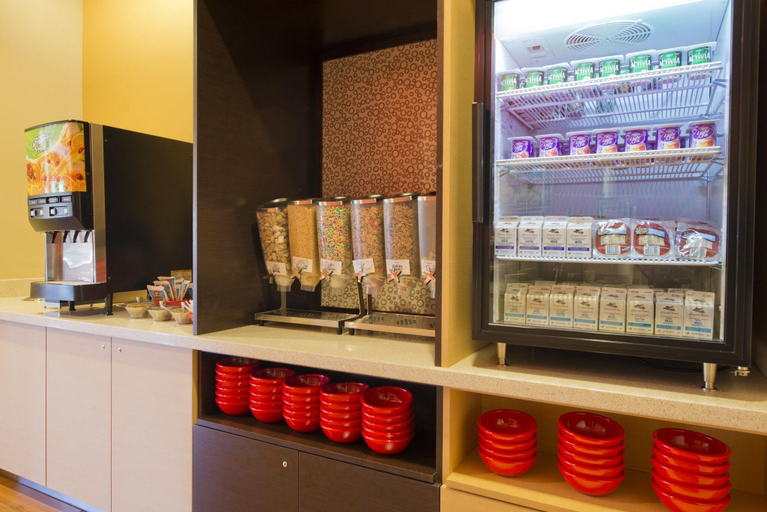 Food & Drinks 5, TownePlace Suites Newnan, Coweta