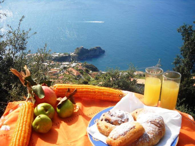Food & Drinks 5, B&B Miramare, Salerno