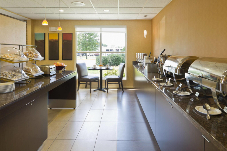 Food & Drinks 4, Residence Inn Cedar Rapids, Linn