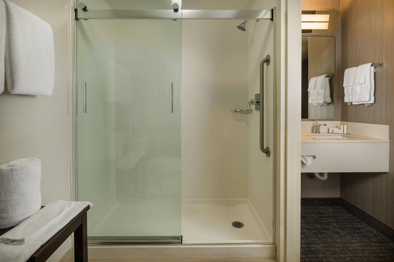 Bathroom 4, Courtyard New Haven Orange/Milford, New Haven