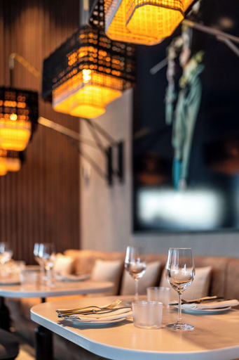 Food & Drinks 4, Radisson Blu Hotel At Porsche Design Tower Stuttgart, Stuttgart