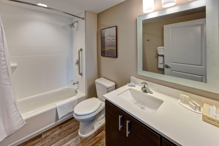 Bathroom 3, TownePlace Suites by Marriott Auburn, Lee