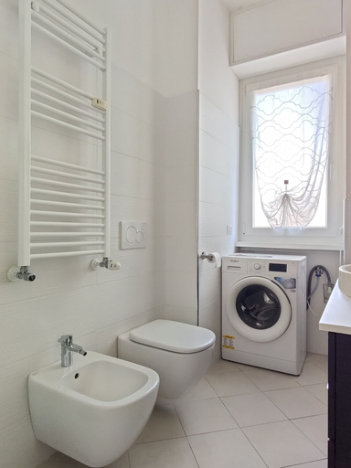 Bathroom 4, Modern Flat - via Crimea 25, Milano