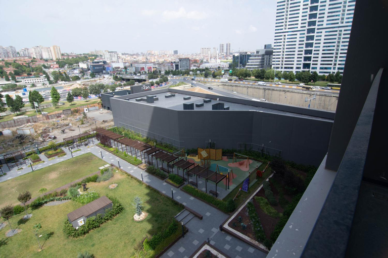 Modern City Getaway - Immerse Yourself In Luxury, Küçükçekmece