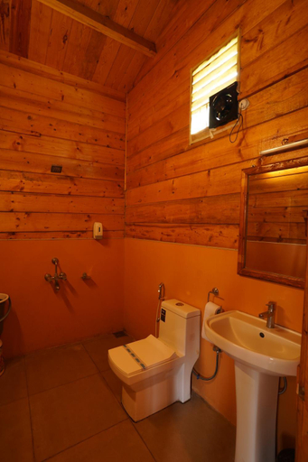 Bathroom 2, Tranquil Beach Resort, Raigarh