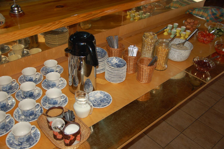 Food & Drinks 4, Kulalistemaja Vehendi Motell, Rannu