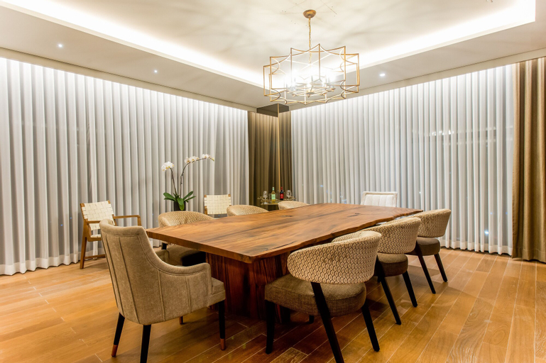 Dining Room 30