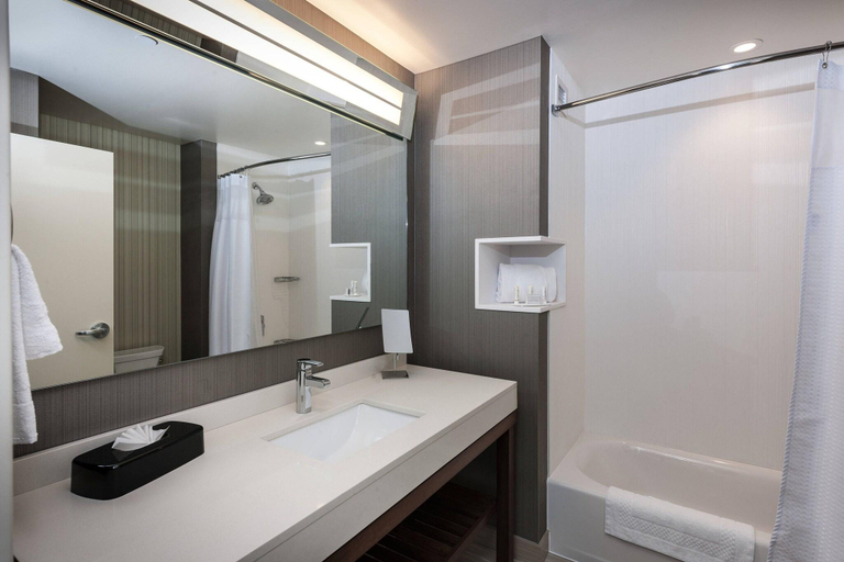 Bathroom 5, Courtyard by Marriott Boston Littleton, Middlesex