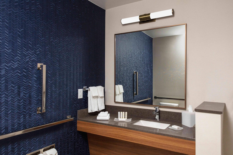 Bathroom 4, Fairfield Inn & Suites by Marriott Medford, Jackson