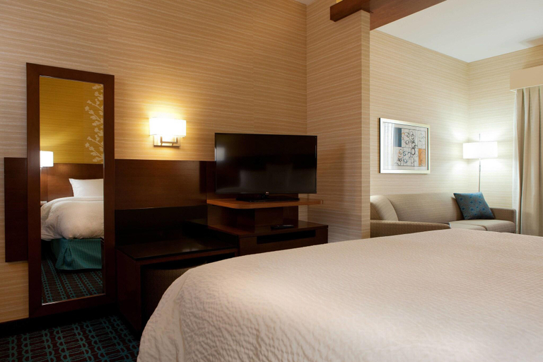 Bedroom 4, Fairfield Inn & Suites Lethbridge, Division No. 2