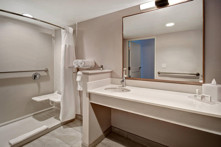 Bedroom 21