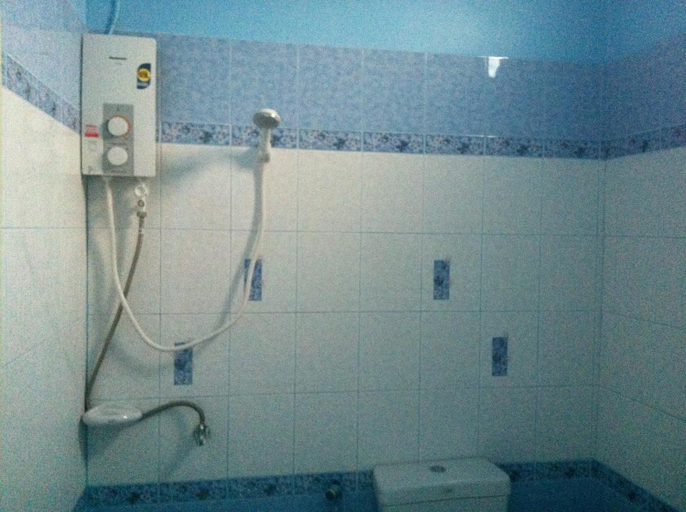 Bathroom 3, Baan Chom Jan Suan Phung, Suan Phung