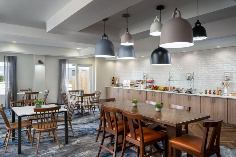 Food & Drinks 5, Fairfield Inn & Suites Austin South, Travis