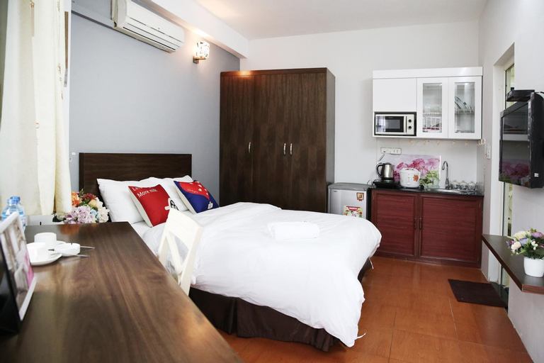 Bedroom 2, V-Studio Apartment 2, Cầu Giấy